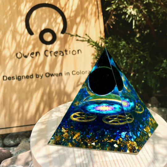 Obsidian Orgone Pyramid-Blue Quartz Orgonite Pyramid