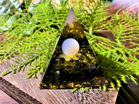 White Crystal Sphere Orgone Pyramid with Obsidian Quartz, Spirit Healing Orgone, Chakra Orgone Pyramid, EMF Protection, Energy Generator,