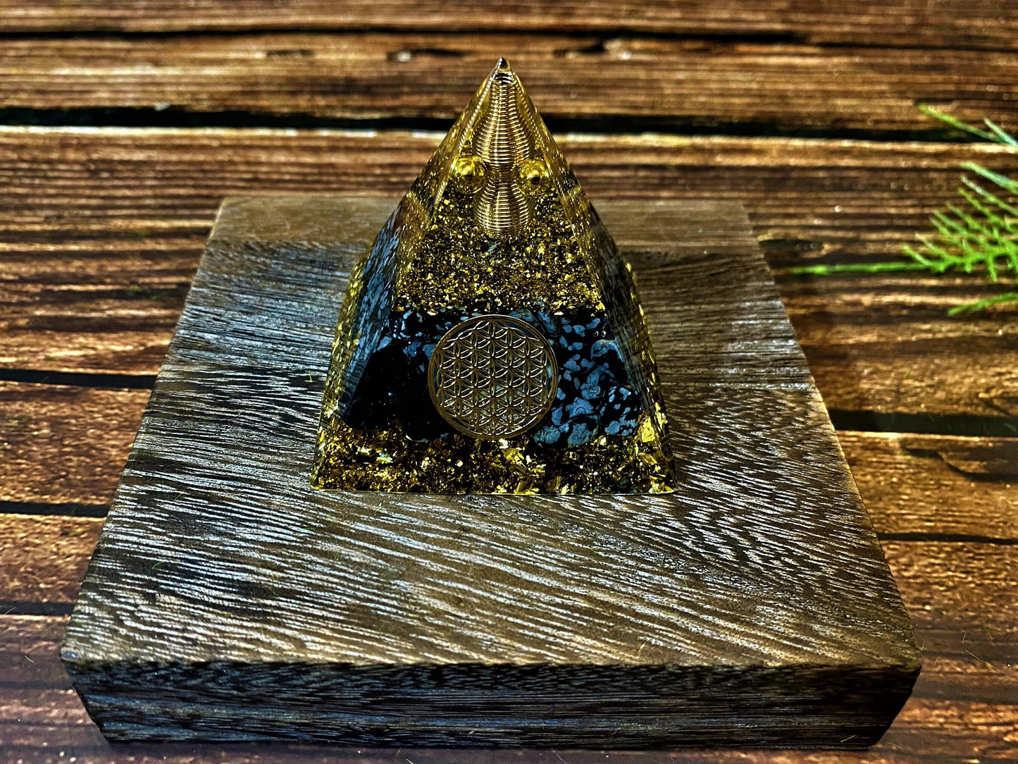 Snowflake Obsidian Orgone Pyramid With Crushed Stones, Natural Crystal Meditation stone, Energy Generator, EMF Protection, Home Decor